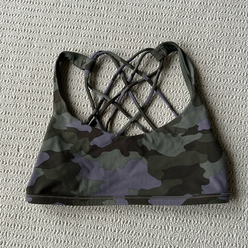 Lululemon free to be sports bra